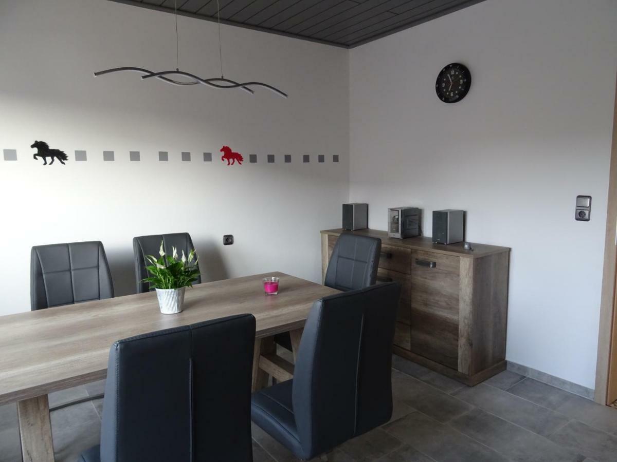 Haus Am Sonnenberg Apartman Ulmen Kültér fotó